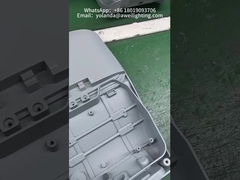 LED Street Light Сверкающее литье Алюминиевое корпус используется на улицах и городских дорогах.