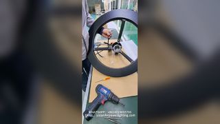 5 лет гарантии. Садовый светильник 50 Вт, 3000 К, водонепроницаемый, IP65, используется в парках.