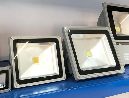 Купить 10W - 200В охлаждают белые на открытом воздухе света потока СИД online manufacture